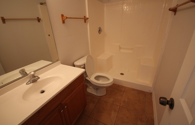 3 beds, 2 baths, $1,525