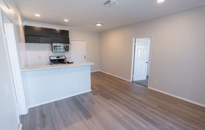 2 beds, 2 baths, 895 sqft, $2,398, Unit 104