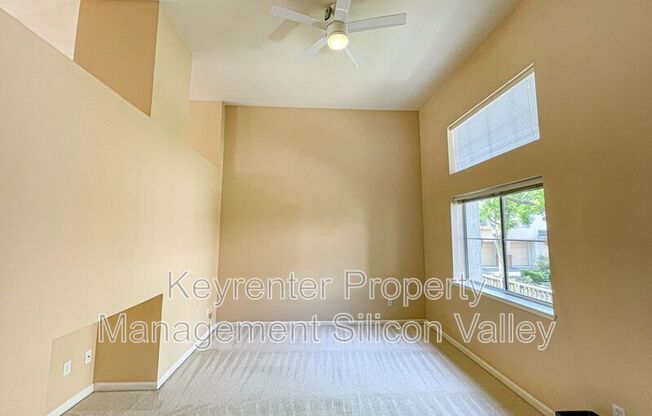 362 FLOWER LN