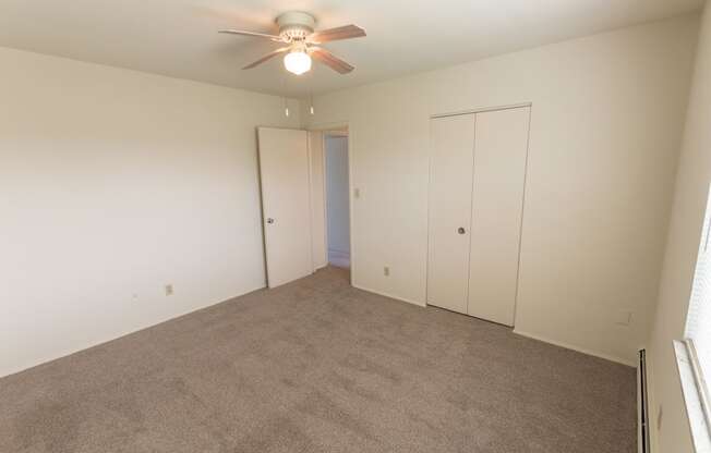 This is a photo of the second bedroom in the 1004 square foot, 2 bedroom, 1.5 bath townhome floor plan at Lake of the Woods Apartments in Cincinnati, OH.