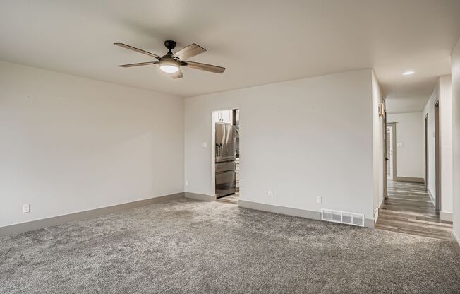 Sophisticated 3-Bed Townhome Near Red Rocks