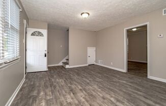 3 beds, 1 bath, $1,195, Unit 3 Country Squire Court B