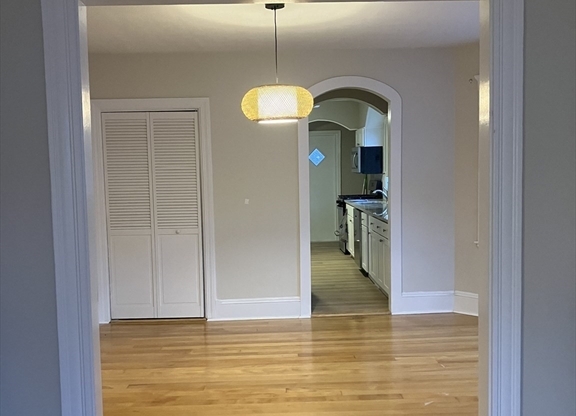 4 beds, 1 bath, 2,250 sqft, $3,800, Unit 1
