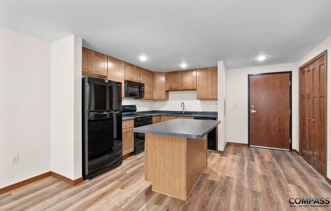 1 bed, 1 bath, 520 sqft, $1,145, Unit 002