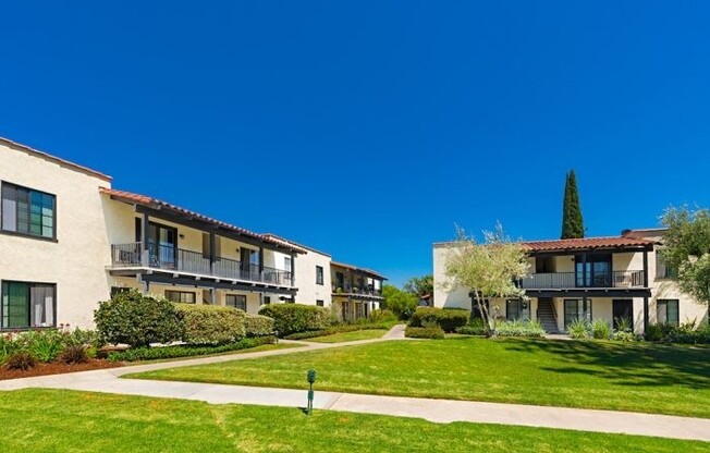 1 bed, 1 bath, 720 sqft, $2,300, Unit 79
