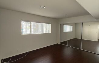 1 bed, 1 bath, $2,595, Unit 203