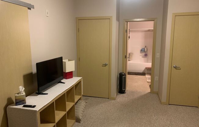 2 beds, 2 baths, 926 sqft, $1,575, Unit 306