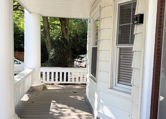 132 MIDDLESEX RD