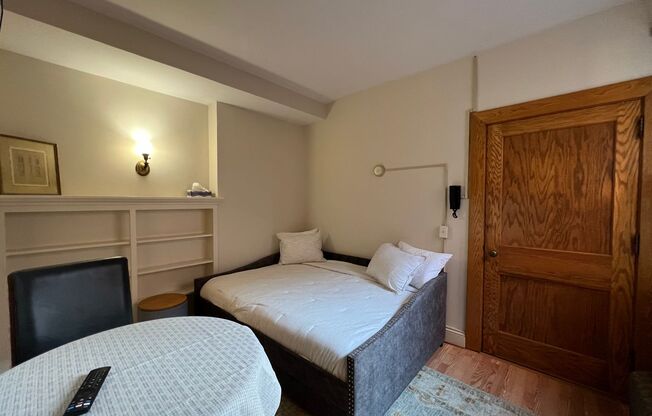 Studio, 1 bath, 500 sqft, $1,350, Unit E7 (Furnished)