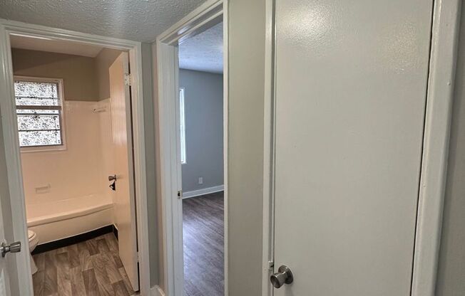 2 beds, 1 bath, 900 sqft, $900, Unit 1429-2