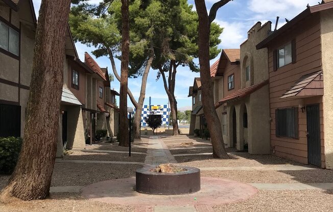 BEAUTIFUL 2 BEDS 1 1/2 BATHROOM APARTMENT PLUS 2 CAR CARPOT AVAILABLE FOR RENT