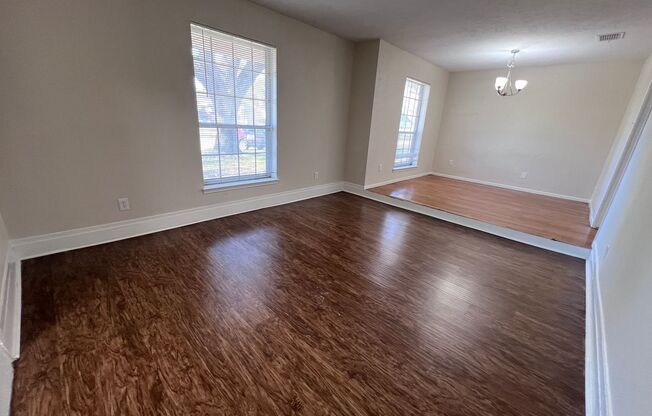4 Bedroom 2 Bathroom in Northwest Houston Now Available