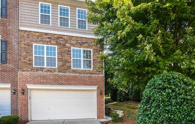 22 ACKLAND DR