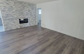 2 beds, 1 bath, $2,495, Unit 06-12321