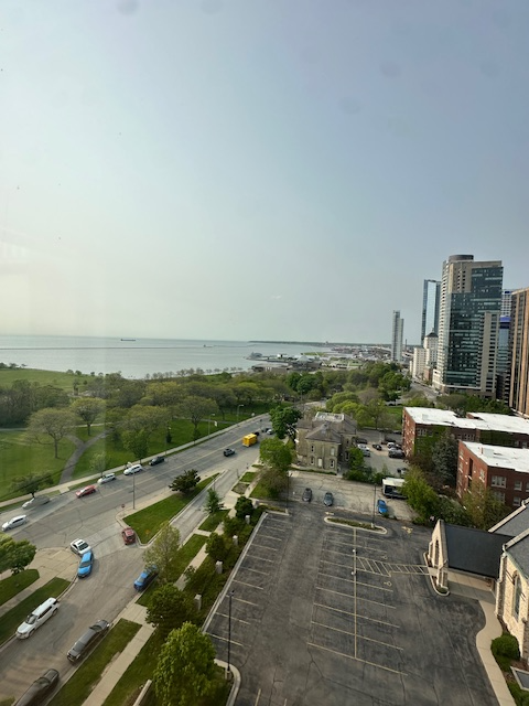 1121 N WAVERLY PL
