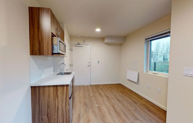 Studio, 1 bath, 175 sqft, $1,450, Unit 301