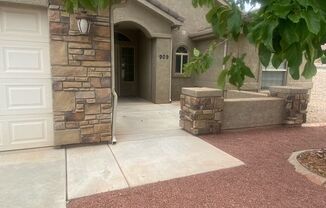 3 Bed/2 Bath Welcoming Home