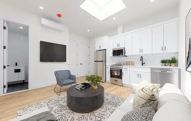 246 E 25 ST