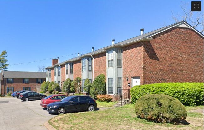Recently Updated 2 Bed, 2.5 Bath Condo in Desirable Nashville Location