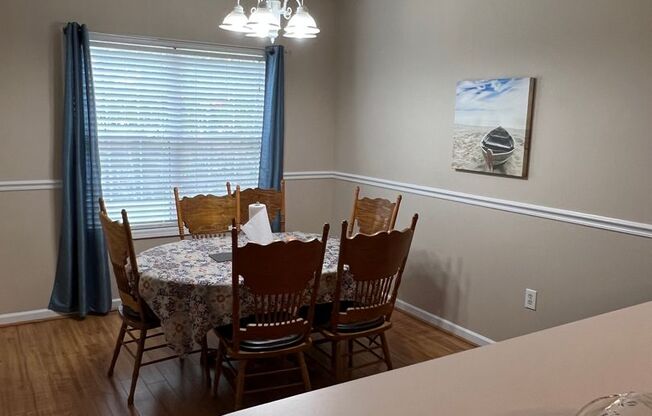 2 bedroom 2 bath fully furnished 1st floor unit