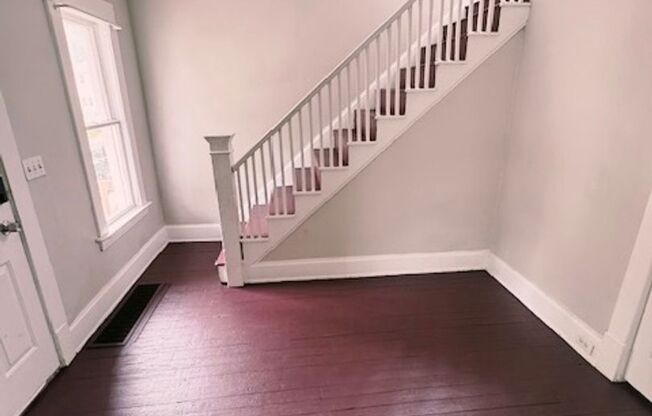 Recently updated 3 bed 1 bath Single Family Home