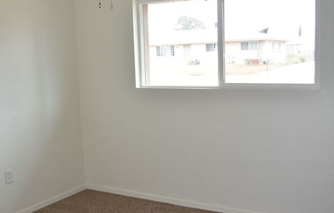 3 beds, 2 baths, $1,500