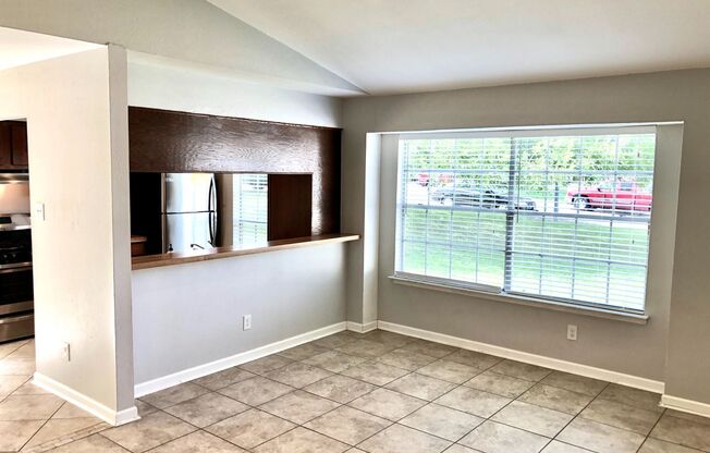 3/2 Duplex in Ideal North Austin Location