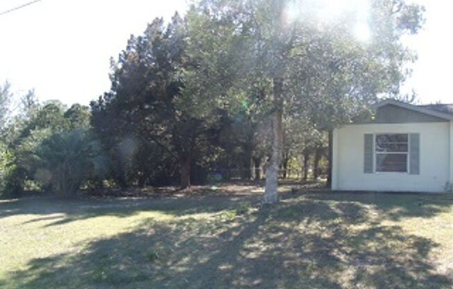 3BR/2BA HOME W/ FENCED YARD AND SHED IN RAINBOW LAKES ESTATES