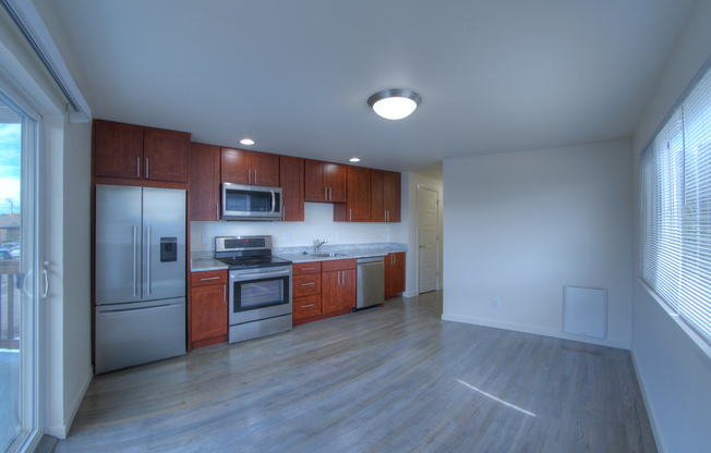 Spacious 3 Bed, 2 Bath Apartment in Queen Anne / Interbay – In-Unit Washer & Dryer, Prime Location, Perfect for Urban Living!- Sign a Lease by October 20 and Get 2 weeks Free Rent!
