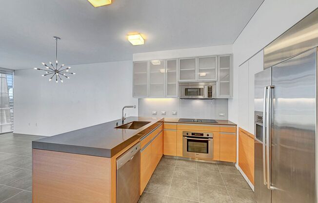 1 bed, 1 bath, $2,825