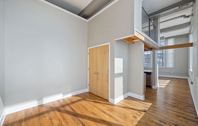 1 bed, 1 bath, 1,439 sqft, $1,653, Unit 3301-211