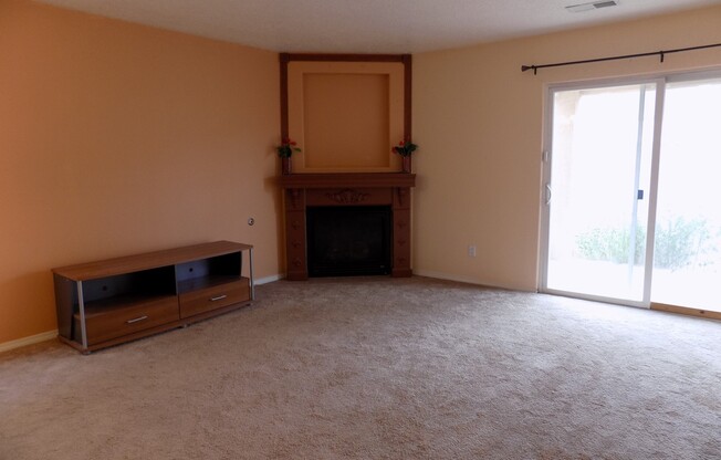 3 beds, 2 baths, $1,900