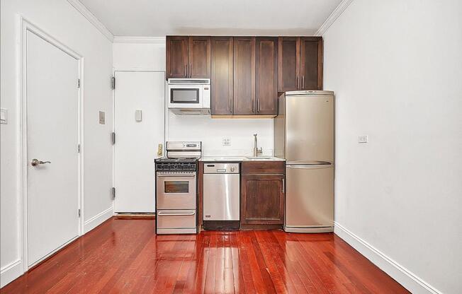 2 beds, 1 bath, $3,150, Unit 56