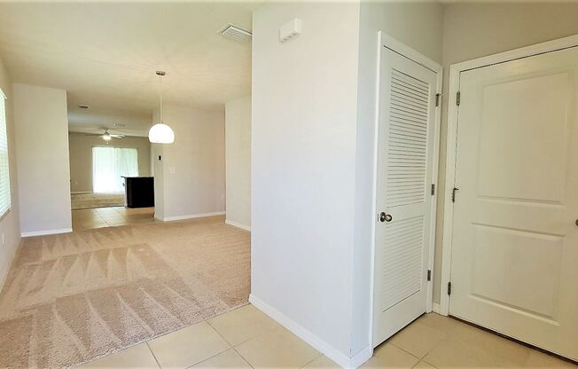 Carlton Lakes 3 bedroom/2 bath