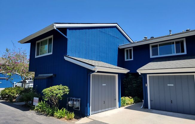 SPACIOUS 3BR/2.5 TOWNHOME STYLE UNIT located in Midtown Santa Barbara Neighborhood- ONE CAR GARAGE