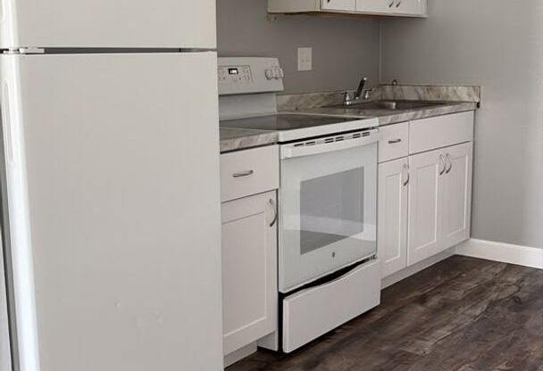 2 beds, 1 bath, 695 sqft, $1,265, Unit 505 B4