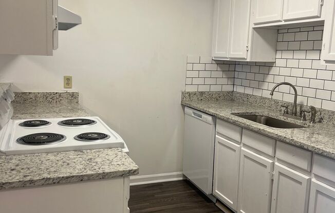 Studio, 1 bath, 460 sqft, $1,050, Unit G6