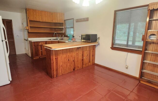 Charming 3 Bedroom, 2 Bath!