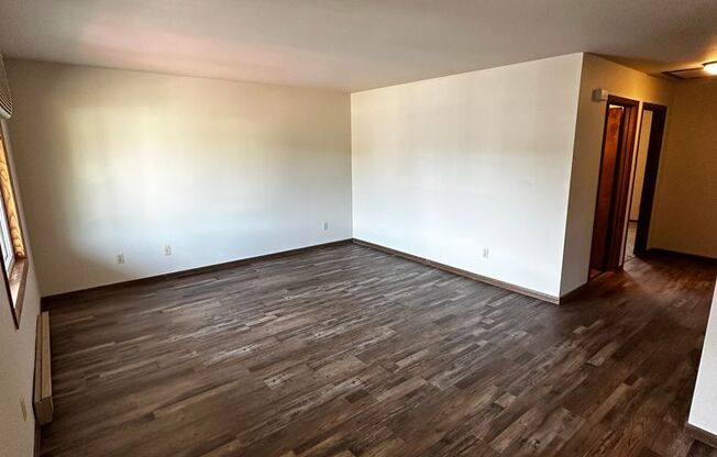 2 beds, 1 bath, 800 sqft, $825