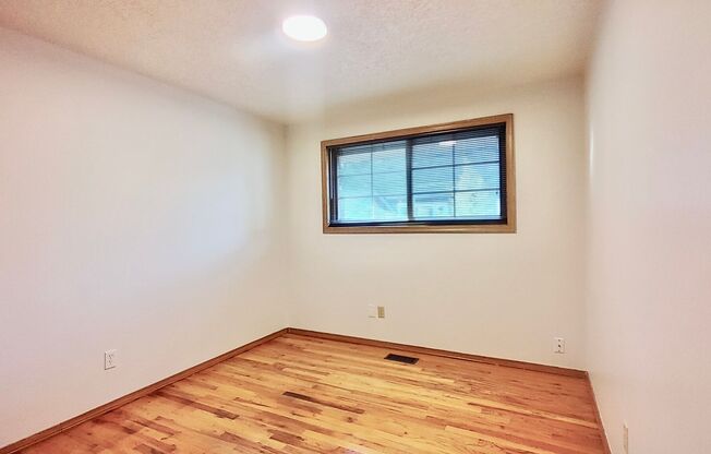 3 beds, 1 bath, $2,395