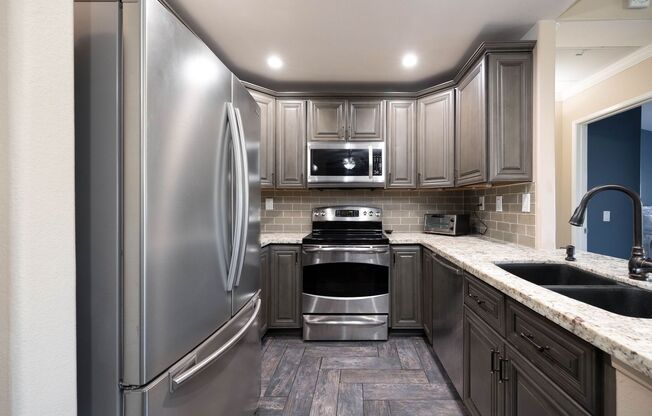 Top Floor Furnished 2 Bedroom Home Near SDSU, UCSD, and Fashion Valley! Water and Internet Included!