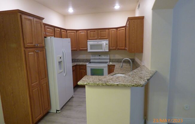 3 beds, 2.5 baths, $2,100