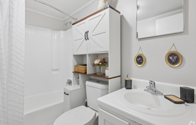 1 bed, 1 bath, 600 sqft, $923, Unit 508-B