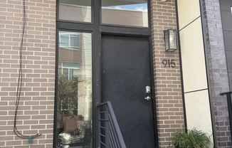 915 N 19 ST