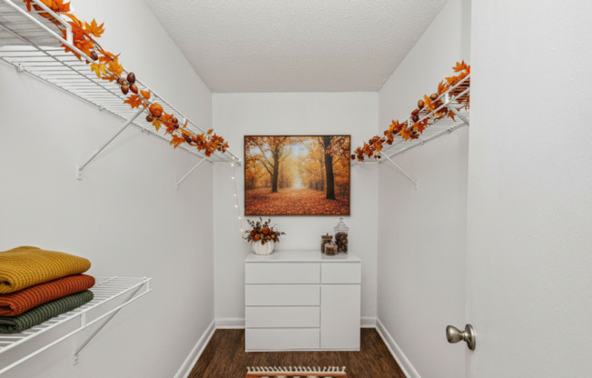 2 beds, 2 baths, 833 sqft, $1,768