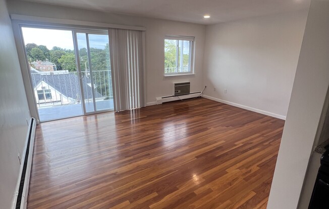 6 GILSON RD