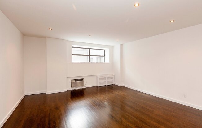 27 W 16 ST
