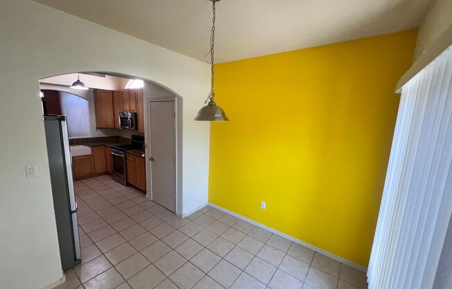 3 beds, 3 baths, $2,600