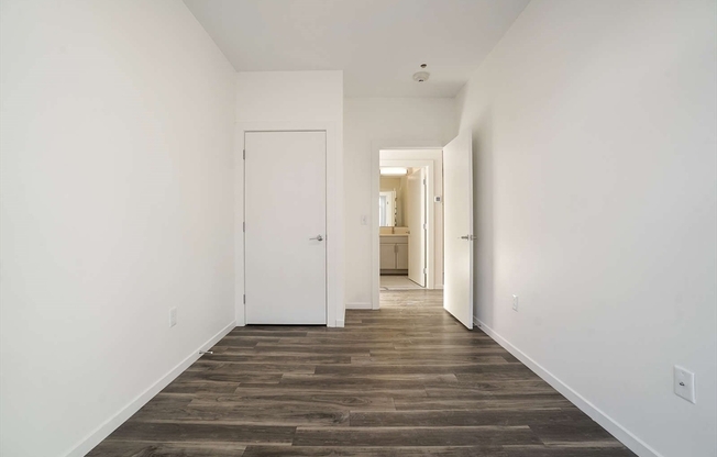 3 beds, 2 baths, 1,154 sqft, $6,500, Unit 406