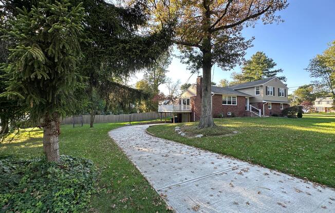 2 S SHIRLEY AVE